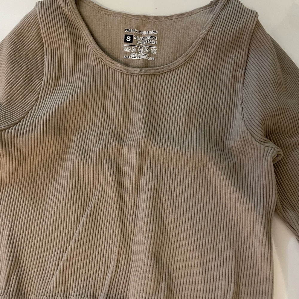 PrettyLittleThing beige ribbed crop top